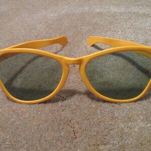 Vintage jumbo sunglasses